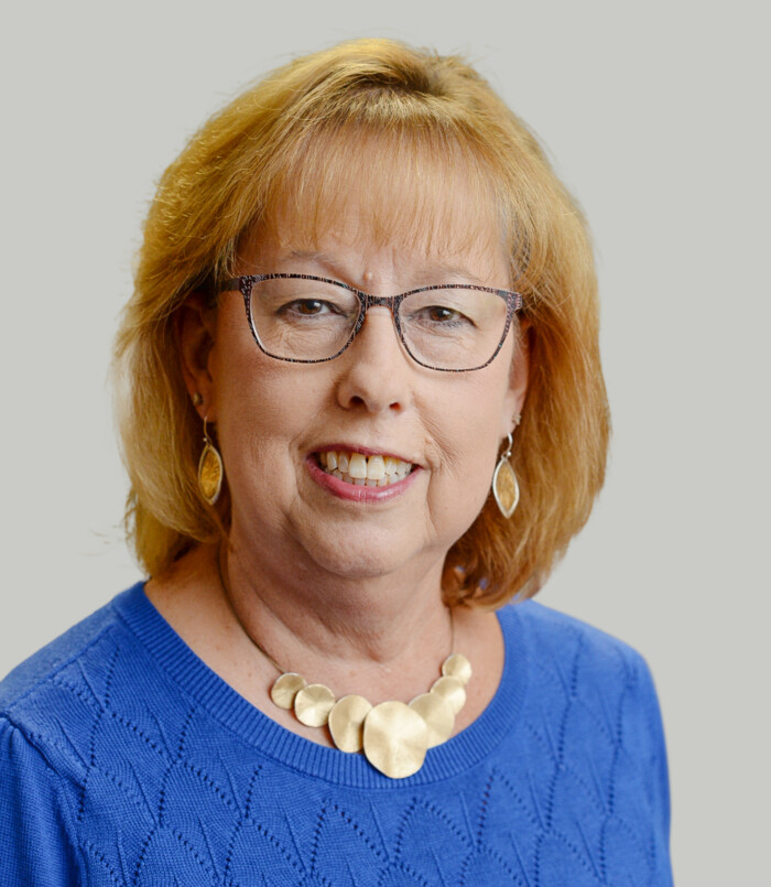 Headshot of Linda B. Barron